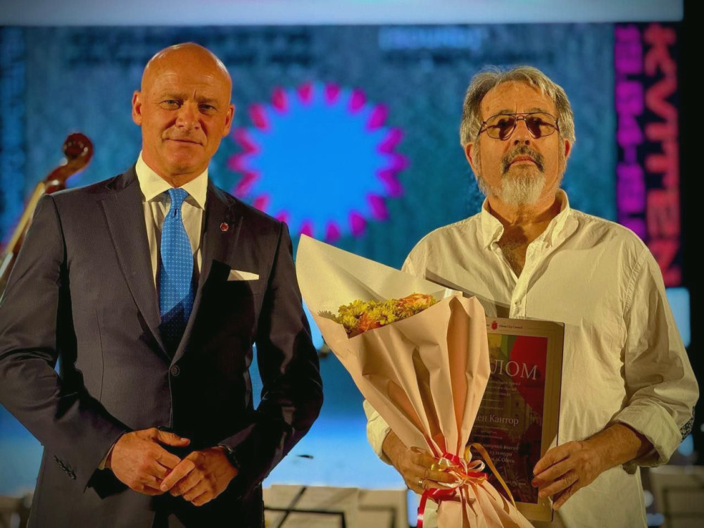 2540 image for slide