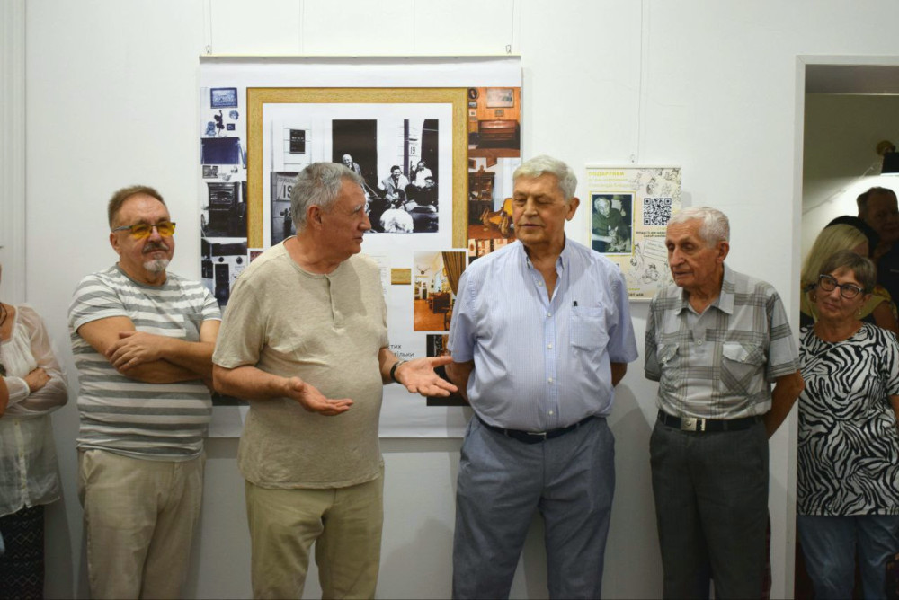 2568 image for slide