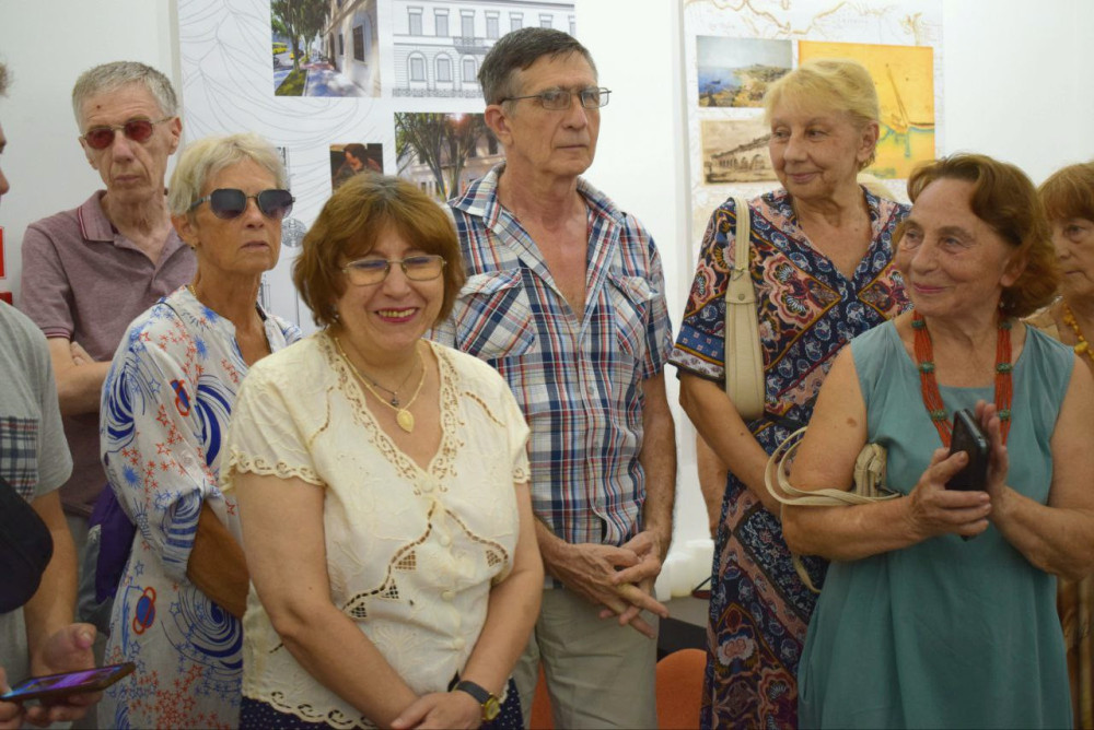 2571 image for slide