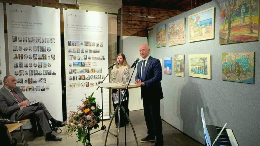 3958 image for slide