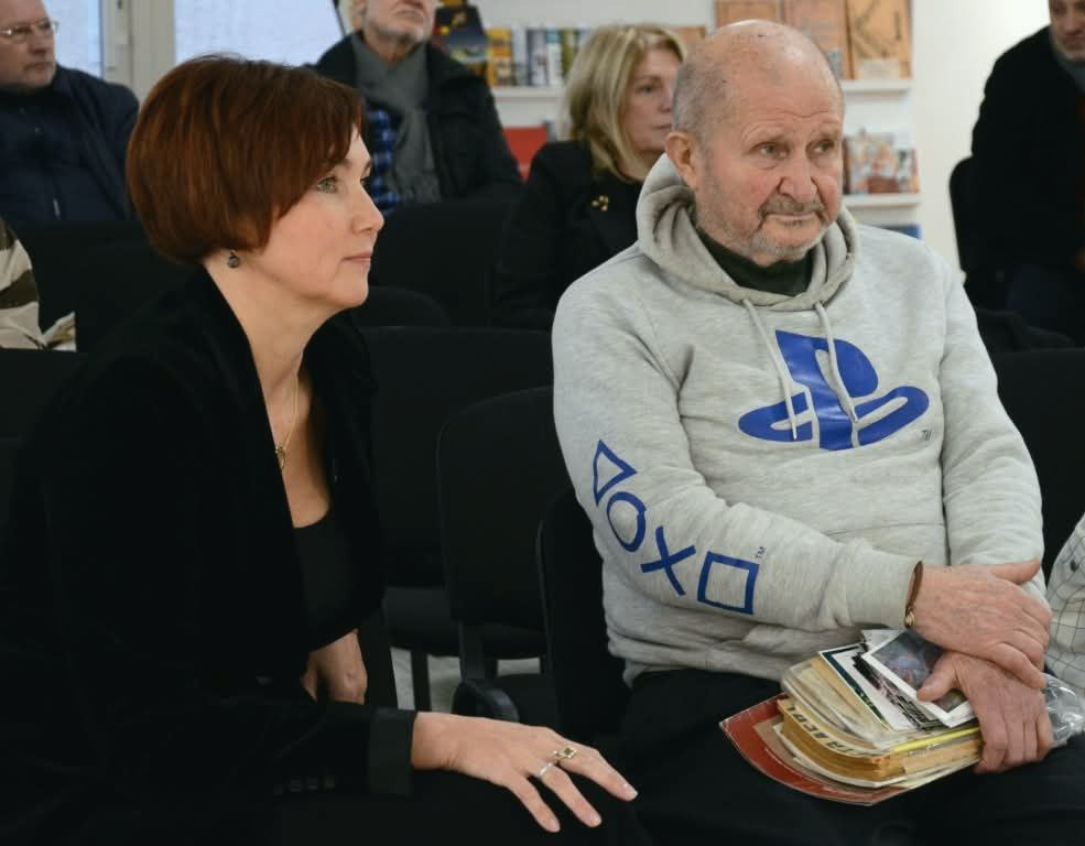 4353 image for slide