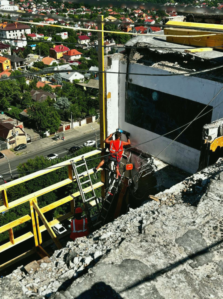 6744 image for slide