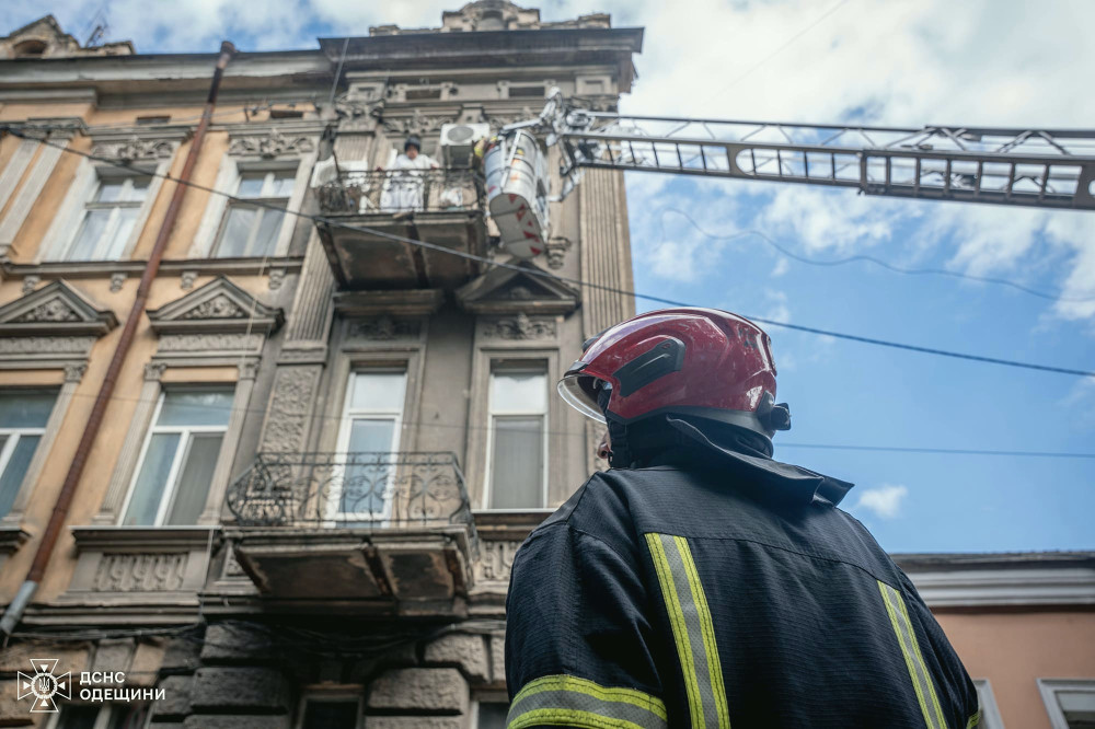 7775 image for slide