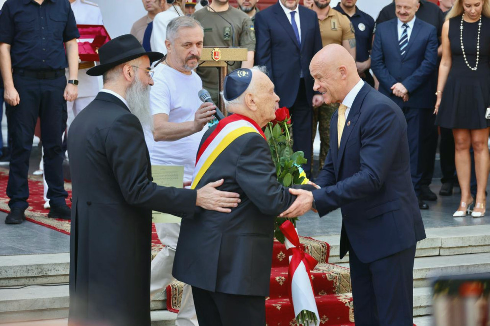 8302 image for slide