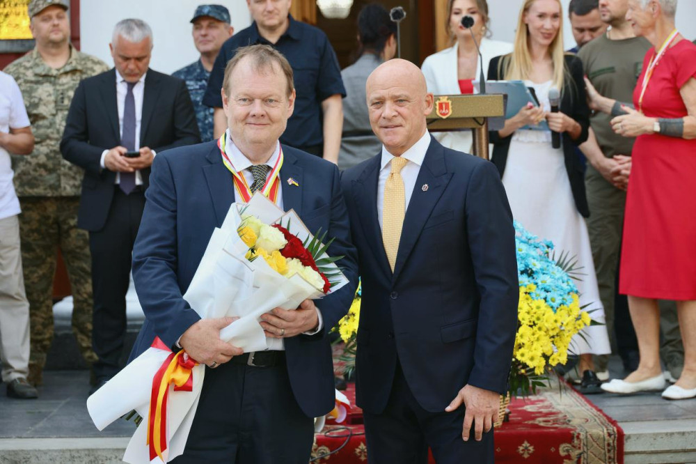 8307 image for slide